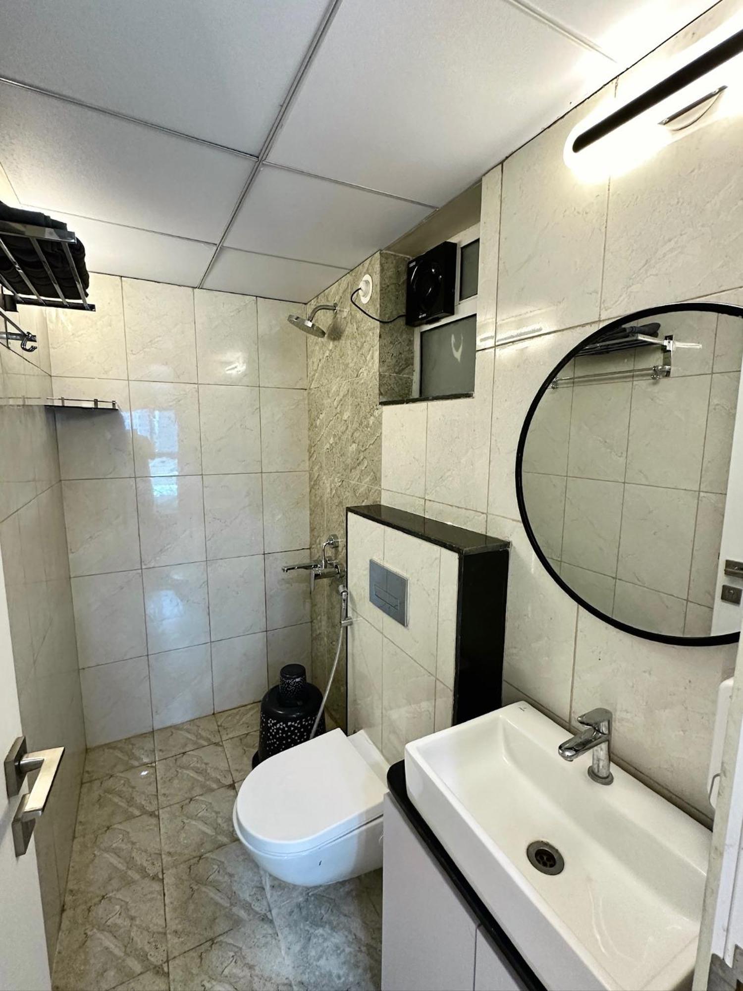 Peacock Palace 2Bhk Modern Ac Flat In Baner Pune Eksteriør bilde