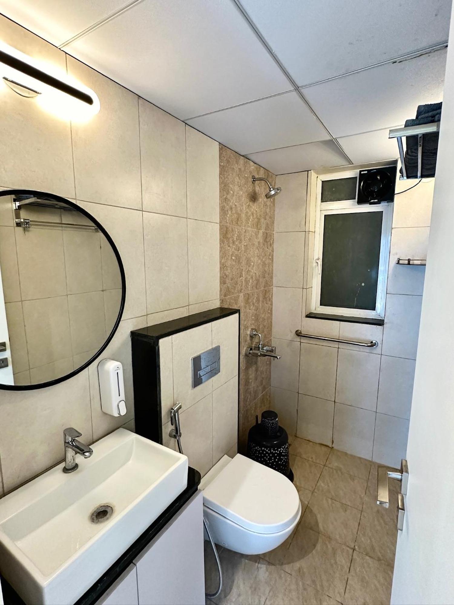 Peacock Palace 2Bhk Modern Ac Flat In Baner Pune Eksteriør bilde